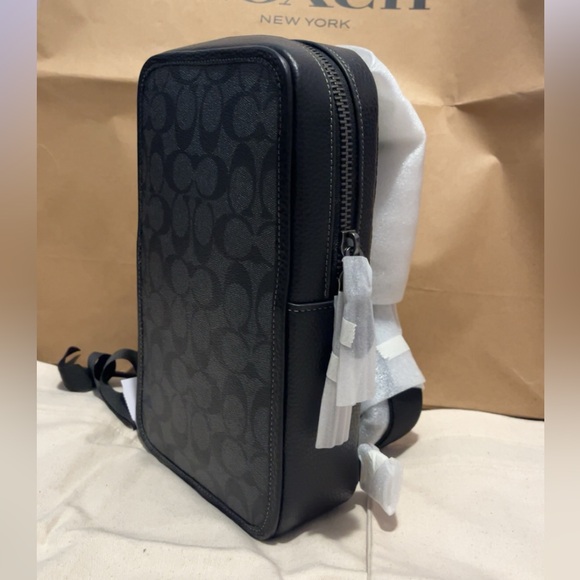 Coach Sullivan Pack in signature canvas...Retail $350 - Picture 4 of 8